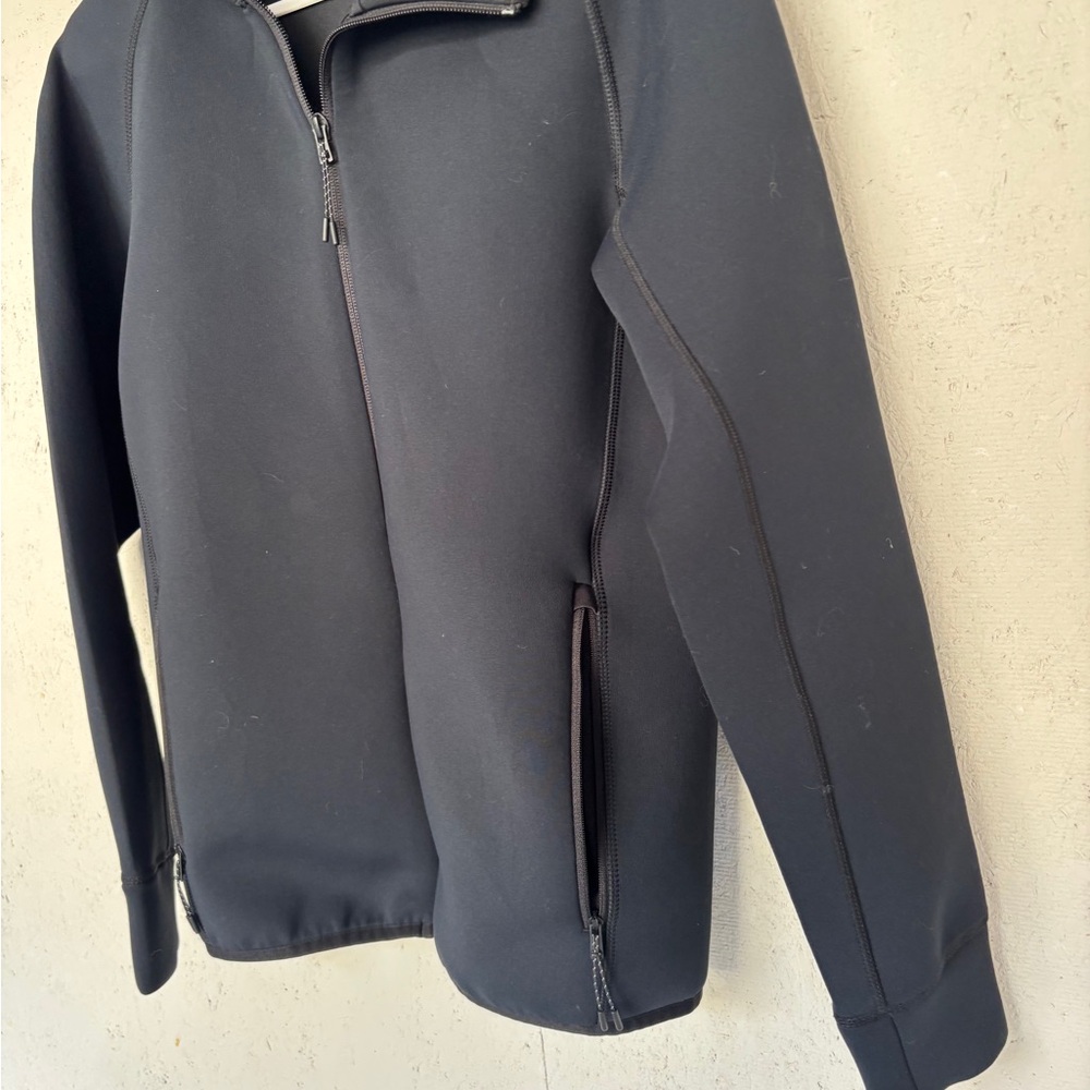 Uniqlo Men's Black Performance Jacket - Picture 9 of 12